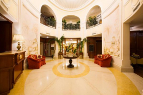Гостиница Palazzo Alabardieri  Неаполь